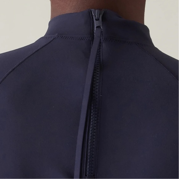 Athleta North Point Rashguard - Picture 5 of 14
